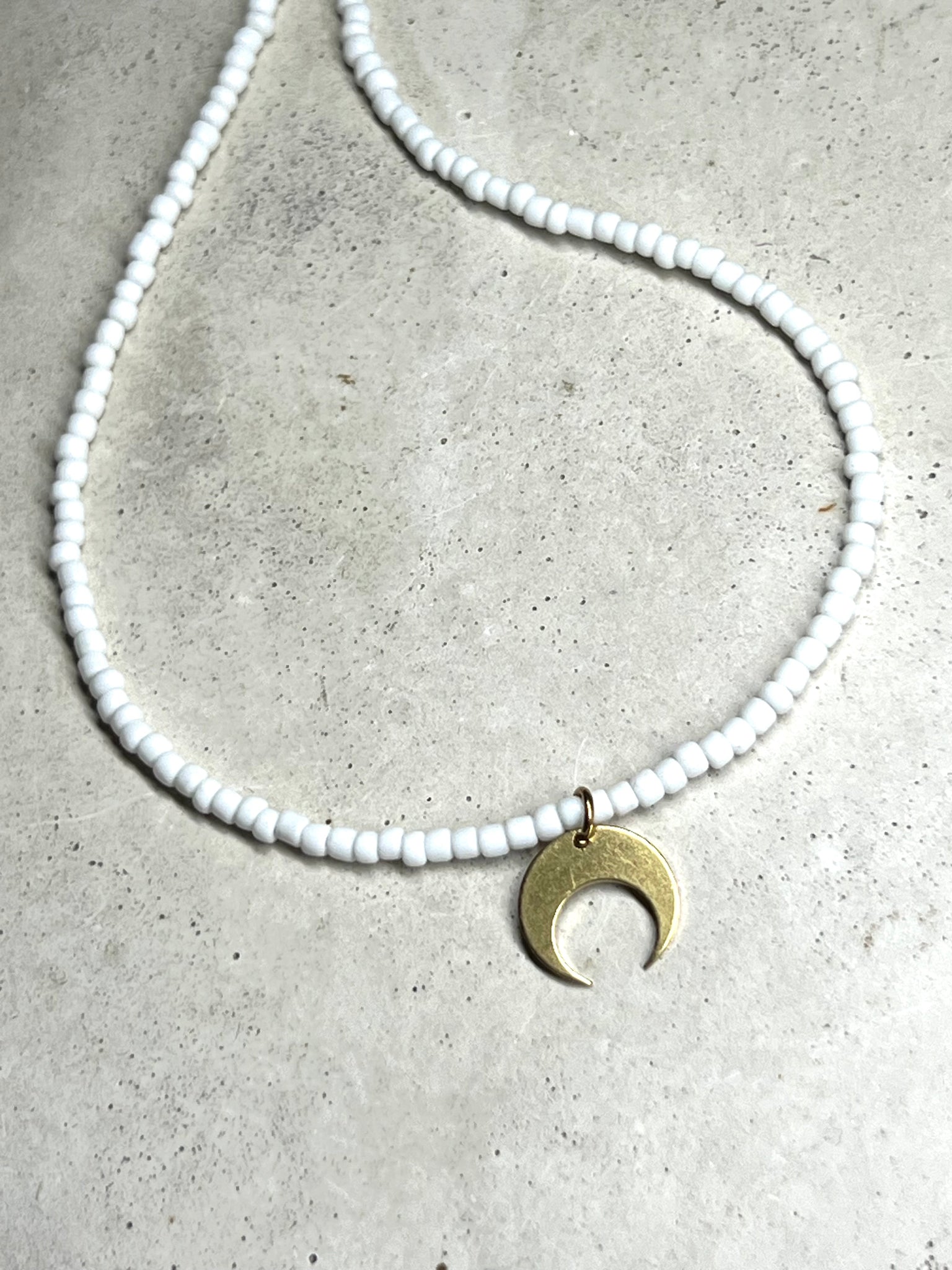 Cutie Perlenkette white Pearls with Sun & Moon