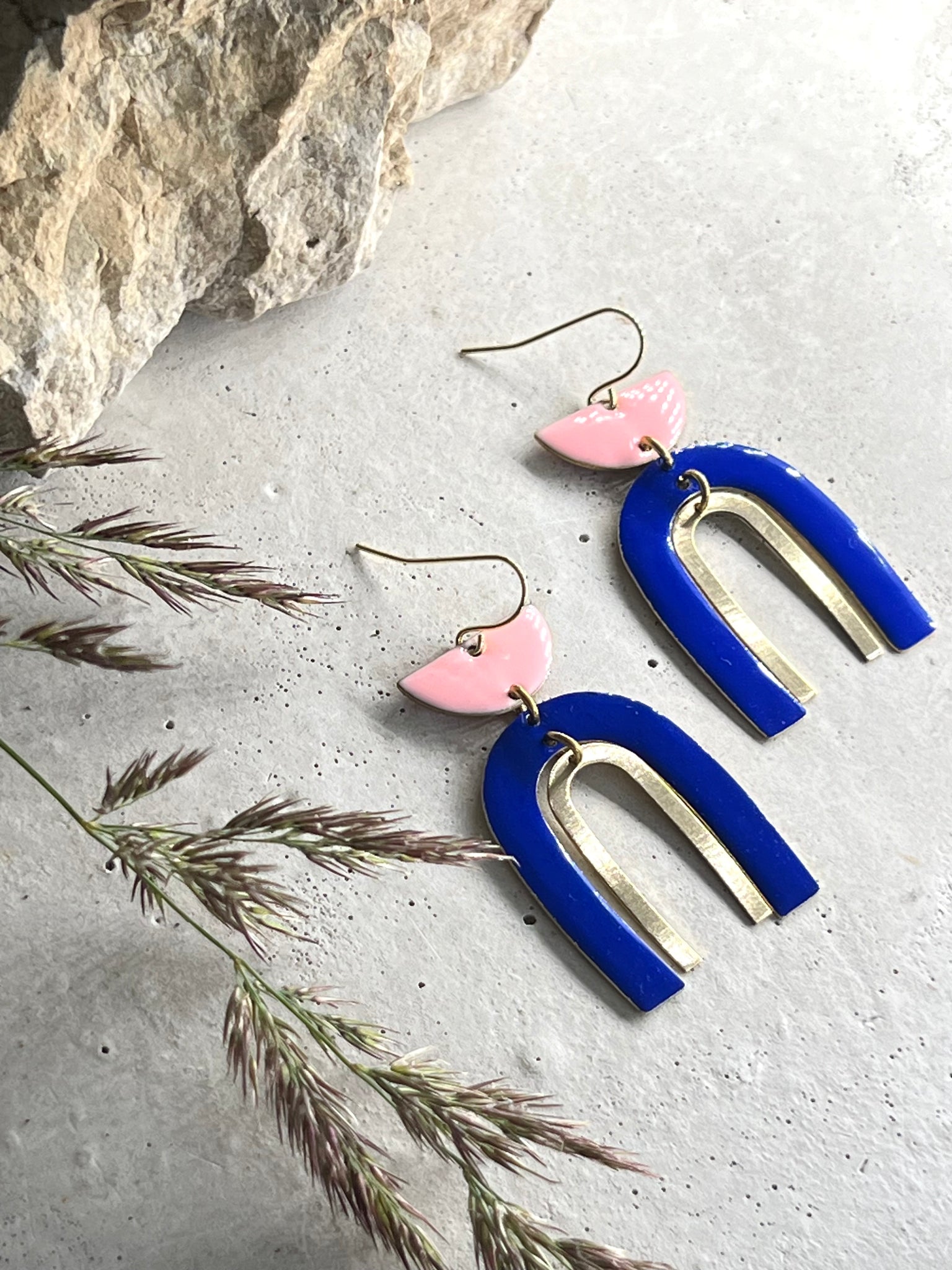 Leni Bogen Ohrringe blau rosé / Arch earrings