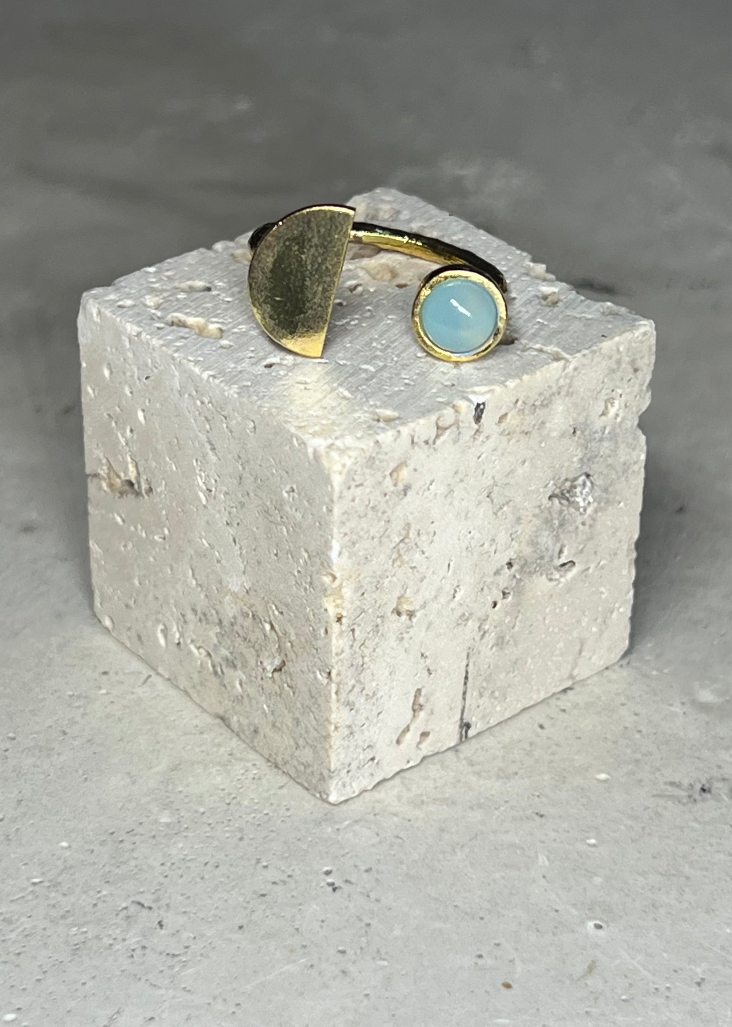 Tini mit blue Chalcedon