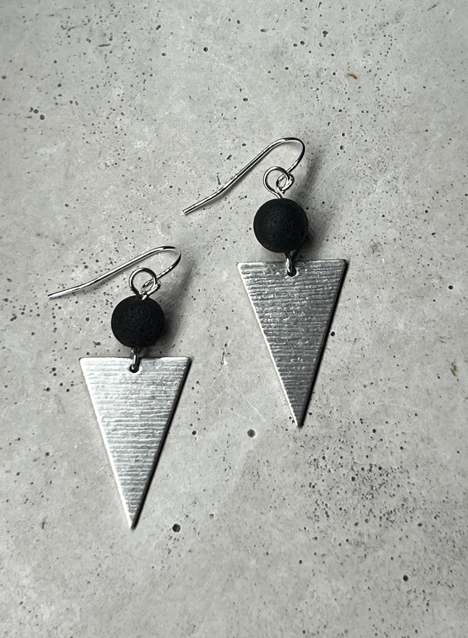 Big Triangles mit Lavastein Spheren