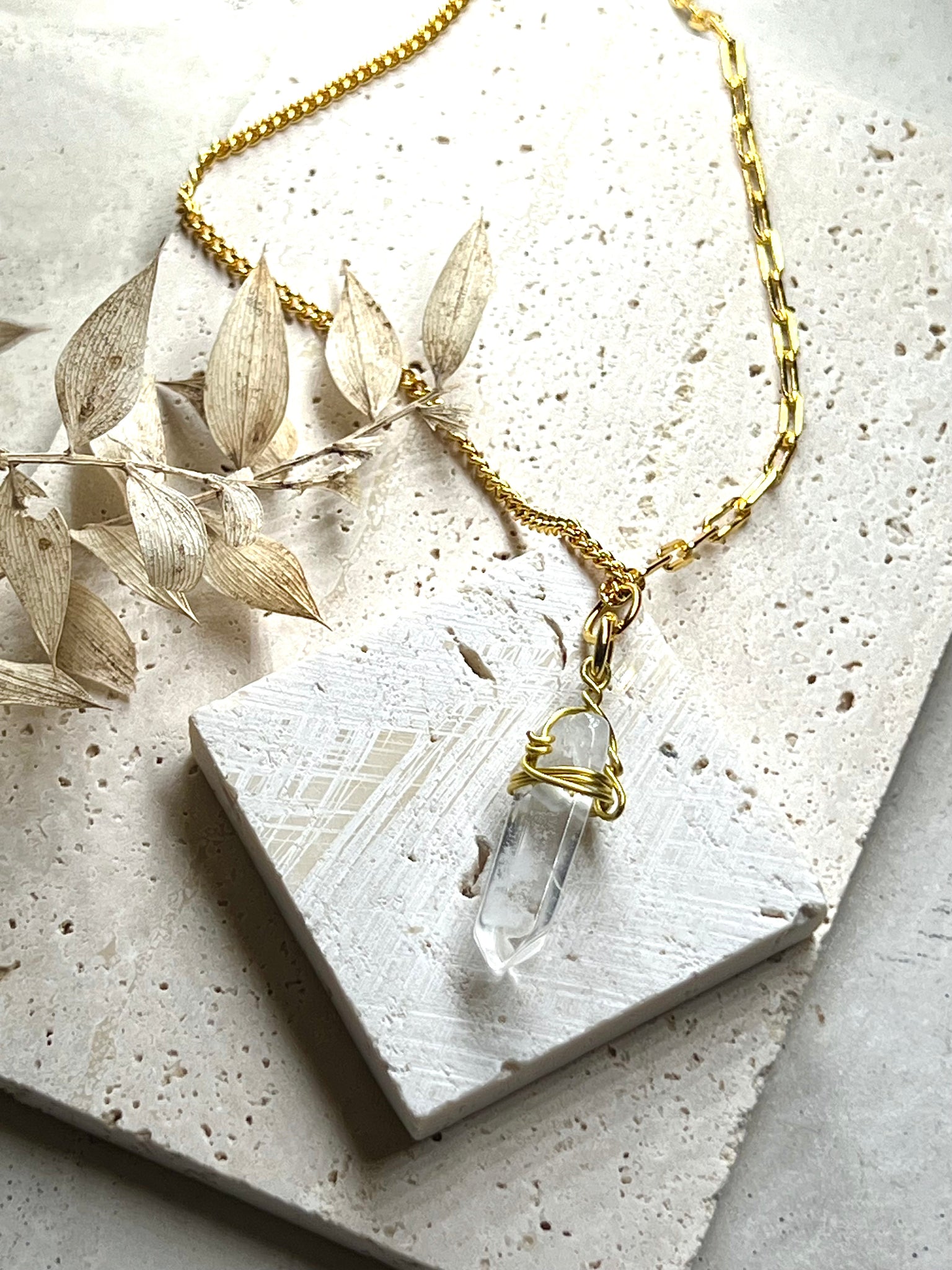 Maxi 18k Choker mit Bergkristallspitze