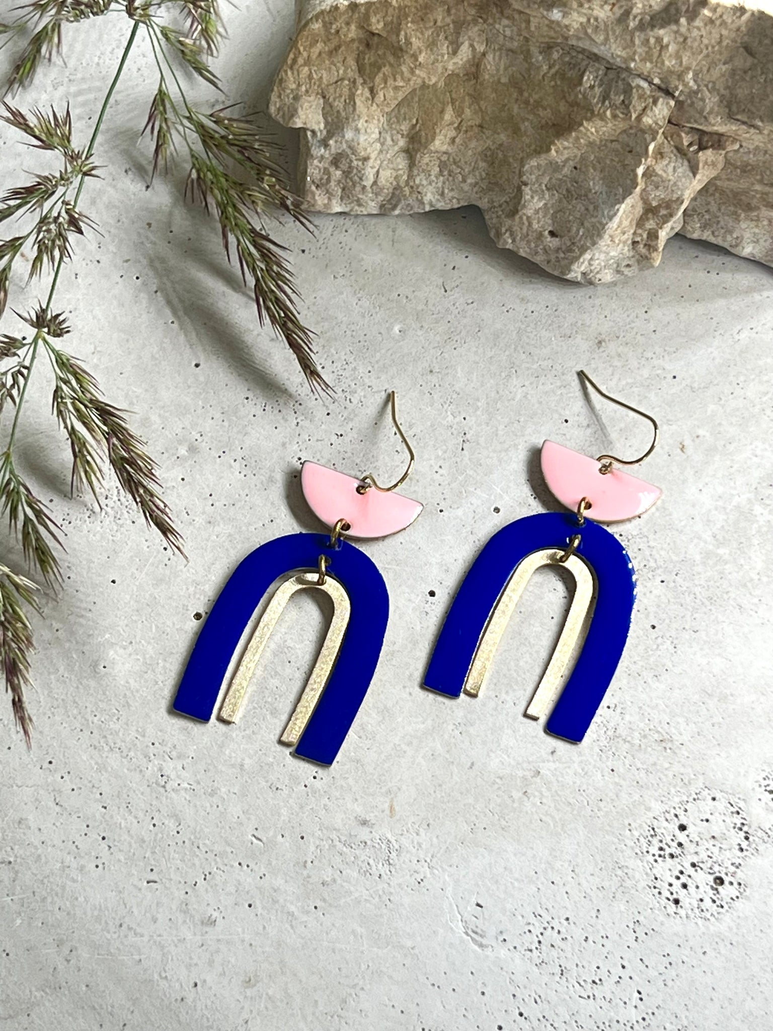 Leni Bogen Ohrringe blau rosé / Arch earrings