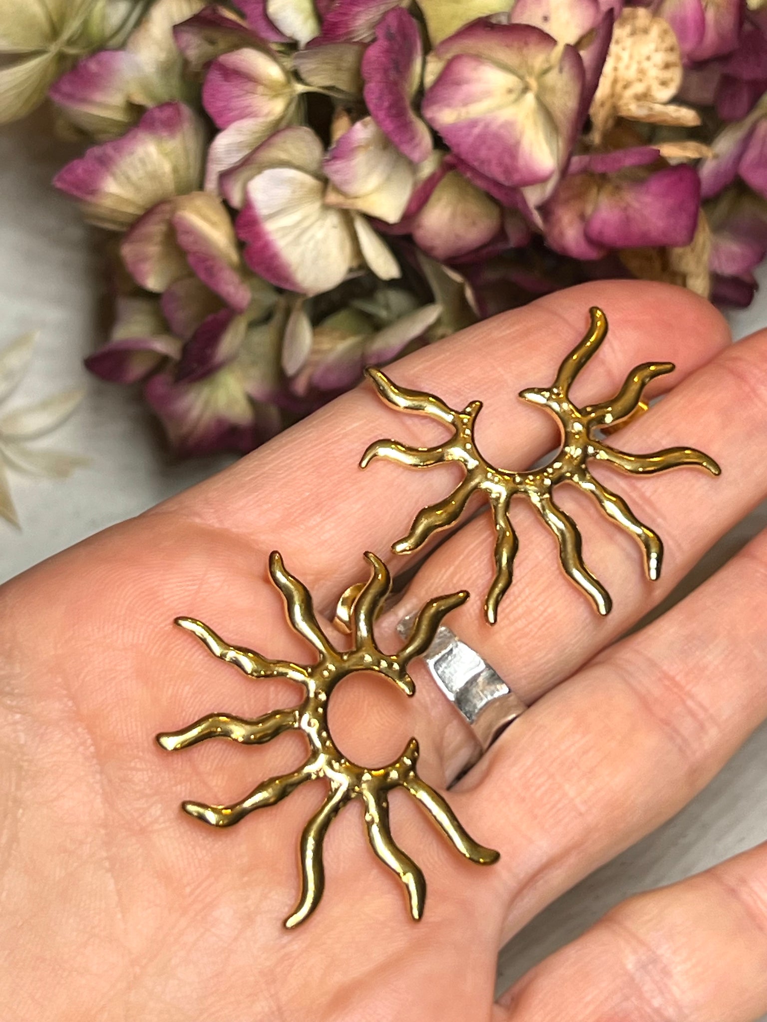 Sun Flowers 18k