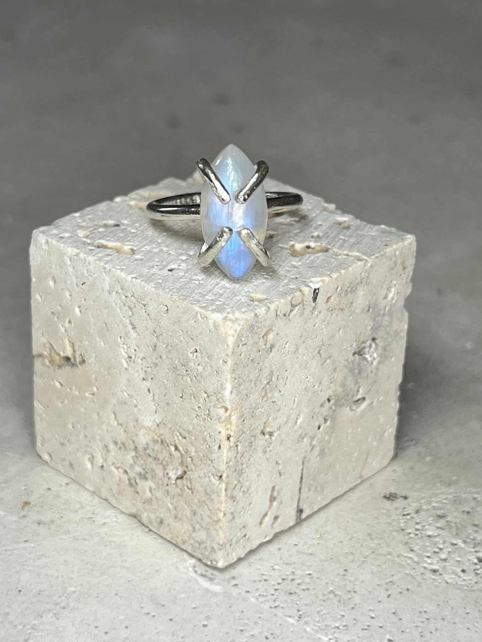 Neptune 925 Eco Silber Mondsteinring