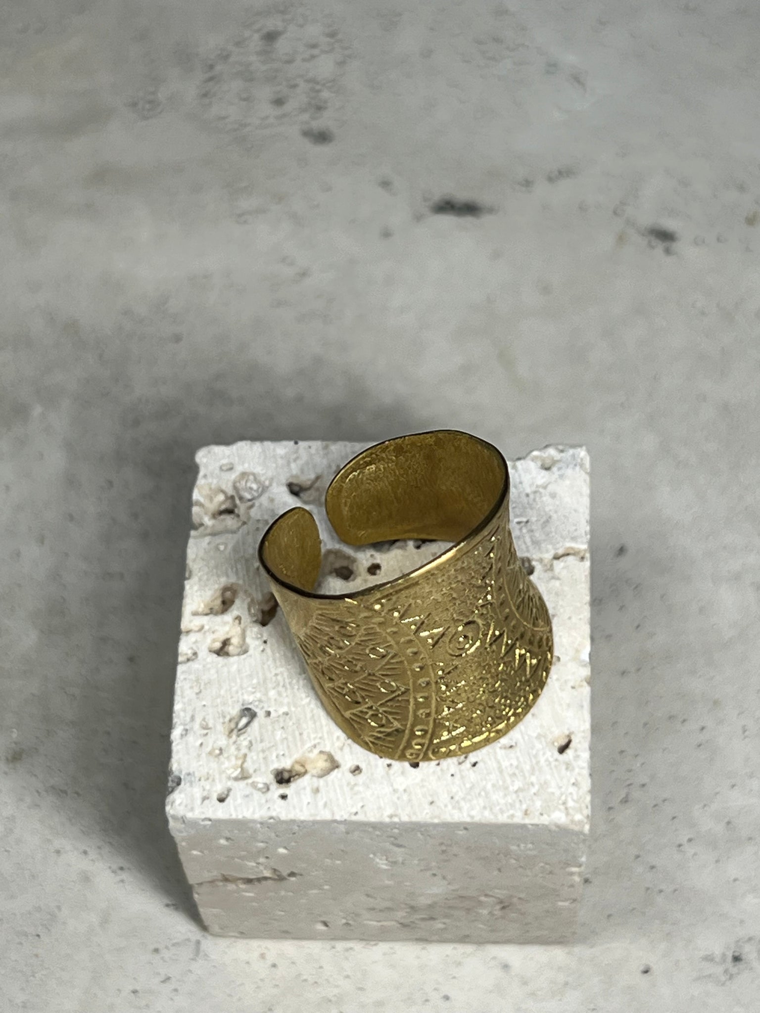 Ayli Ring ornamental