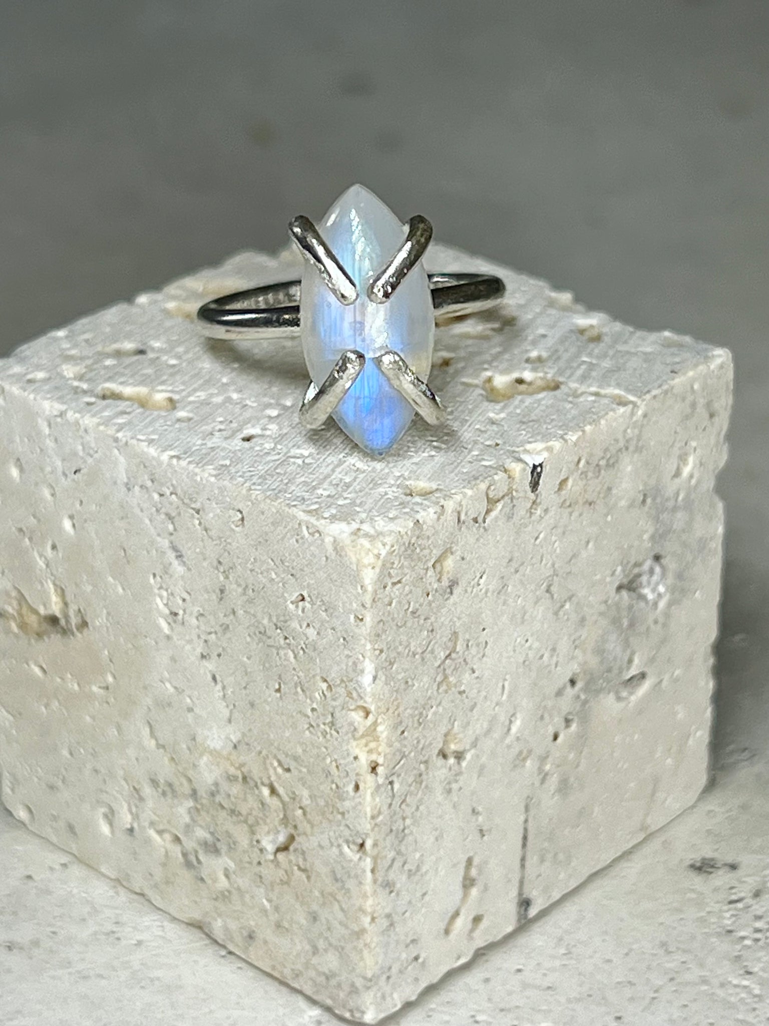 Neptune 925 Eco Silber Mondsteinring