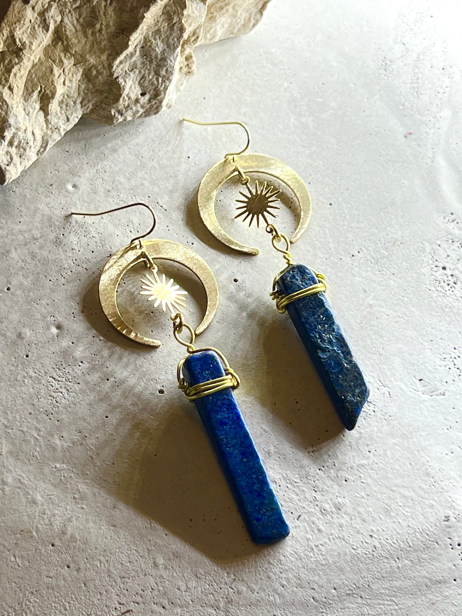 Lapislazuli, Suns & Moons