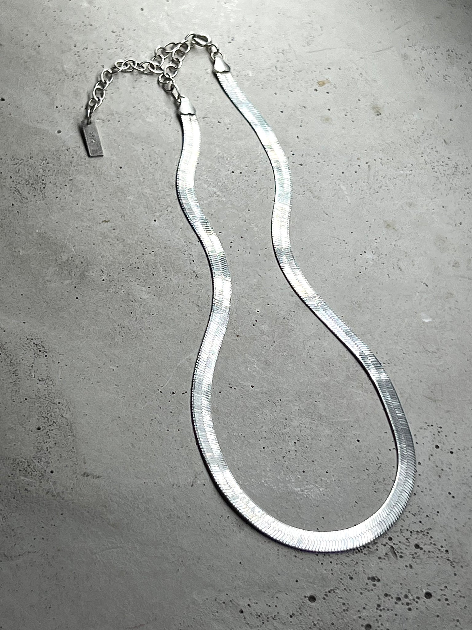 Universe 925 Silver Snake Choker